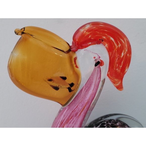 Italian Murano Style Blown Glass Pelican Paperweight With Fish In Bill - Picture 3 of 7